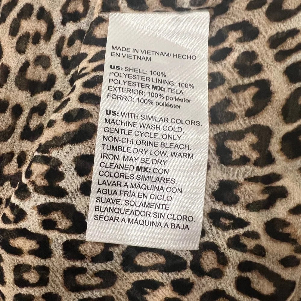 Chico’s Leopard Print Bow Tie Blouse Large - Picture 12 of 13